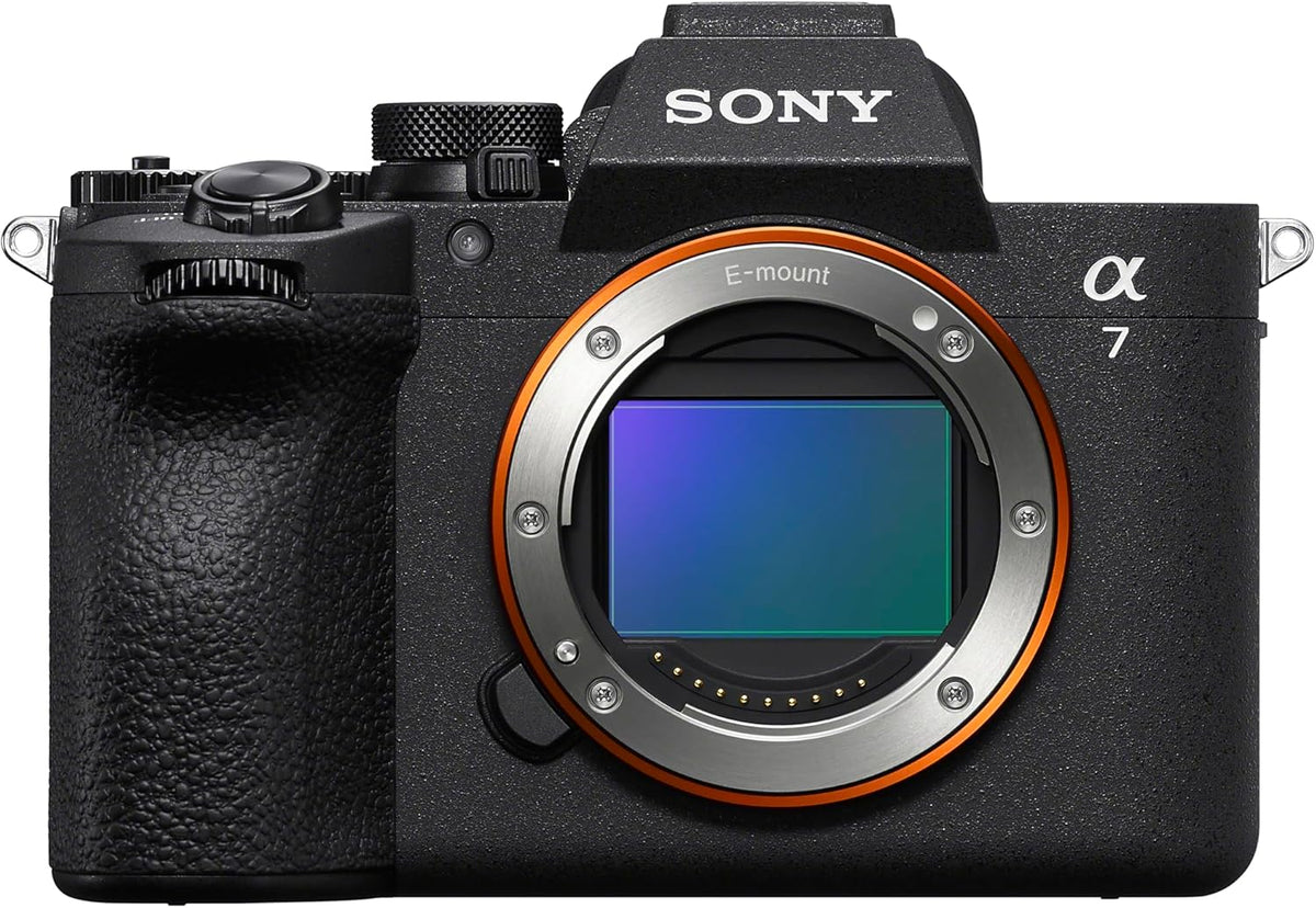 Appareil photo hybride plein format Sony Alpha 7 V : prise de vue en rafale à 30 images/s sans interruption, autofocus IA, stabilisation d’image intégrée sur 5 axes (boîtier seul).