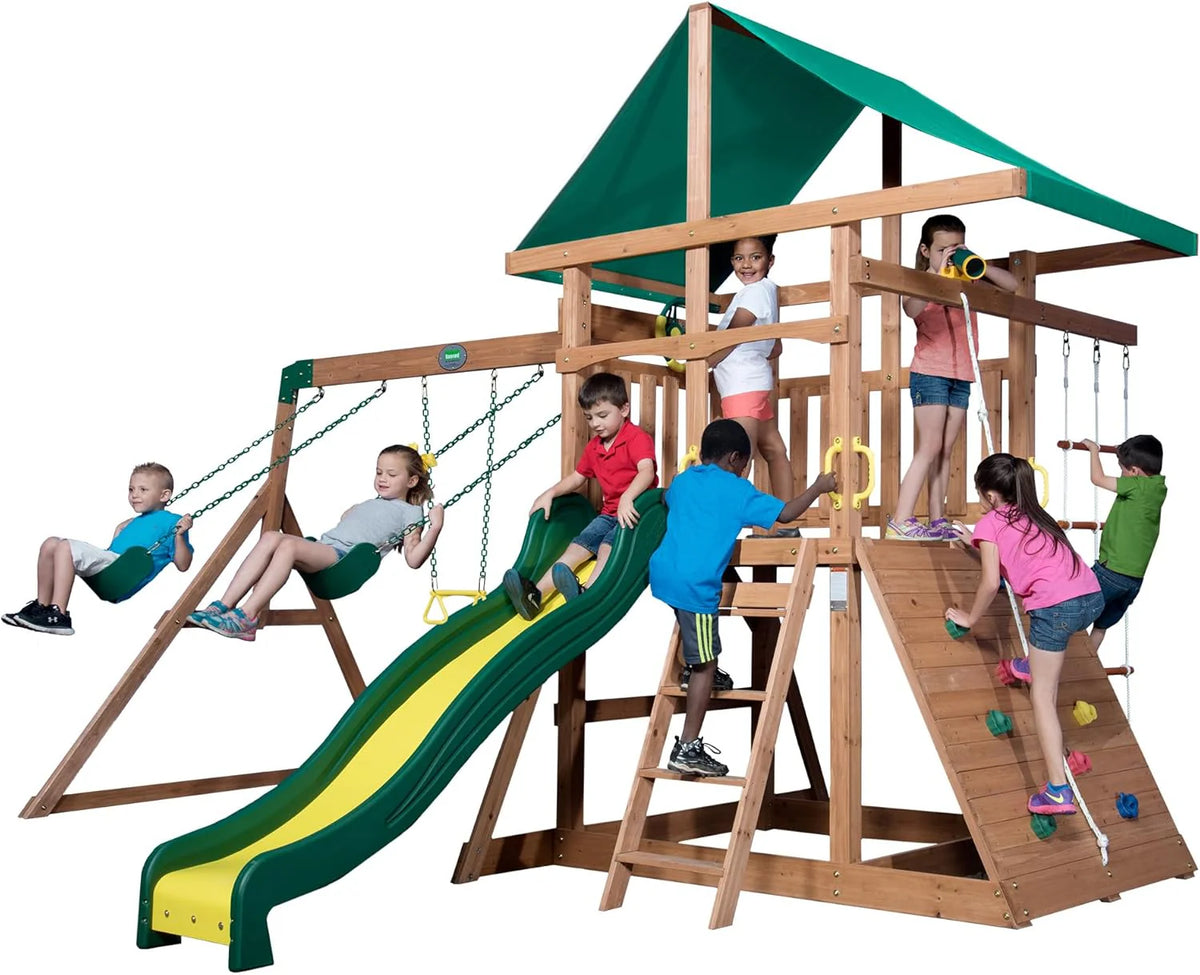 Portique de jeux en bois de cèdre Backyard Discovery Mount McKinley avec toboggan ondulé, plateforme de jeux, double mur d'escalade, échelle de corde, balançoire en toile d'araignée, balançoires à ceinture, télescope jouet, volant, bac à sable