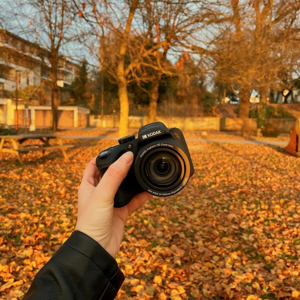 Appareil photo digital Kodak PIXPRO AZ405-BK 20 MP, zoom 40x, objectif à large champ 24 mm, stabilisation vidéo, vidéo Full HD 1080p, écran LCD 3 pouces, - Noir