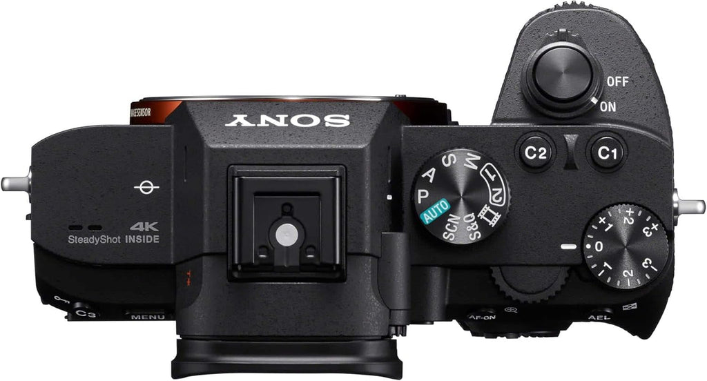 Appareil photo hybride plein format Sony ILCE-7M3K/B a7 III 24,2 MP doté de objectif 28-70 mm