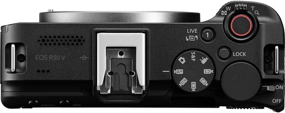 Appareil photo hybride Canon EOS R50 V avec objectif RF-S 14-30 mm f/4-6.3 | Vidéo 4K, autofocus Dual Pixel, écran orientable | Kit compact pour vlogs avec monture RF, sacoche et carte de stockage 64 Go