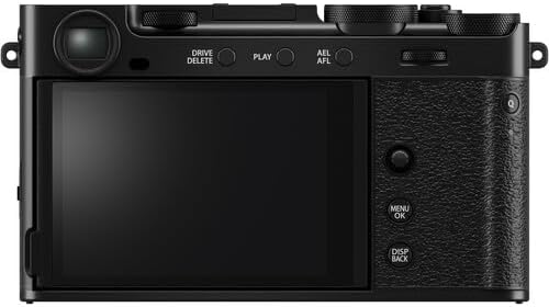 Appareil photo hybride FUJIFILM X-E5 avec objectif XF 23 mm f/2.8 - Noir. Kit comprenant : carte de stockage 64 Go, étui de transport, kit de nettoyage, étui pour carte de stockage et accessoires.